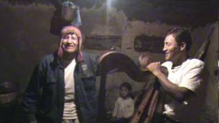 HUANCANCALLA_tocando su arpita hugo peralta___2010