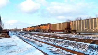 preview picture of video 'BNSF Coal Entering Centralia Yard'