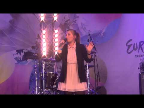 ESCKAZ live in Malmö: Nelly Wämmerfors (Israel stand in) - Rak Bishvilo (Eurovillage)