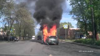 Don’t smoke in a car with a gas cylinder