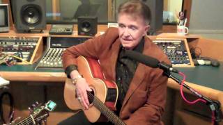 Bill Anderson Performs "A Lot of Things Different"