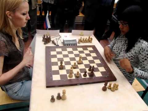 2010-09-15 Fominykh - Kory World Woman Chess Blitz