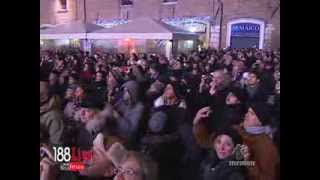 preview picture of video 'Incendio Castello Ferrara - Capodanno 2013'