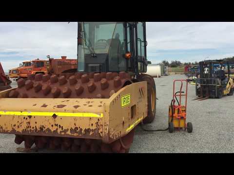 MR146 - 2011 Caterpillar CP76 Vibrating Pad Foot Roller (VR1005) (See Gregsons Note)