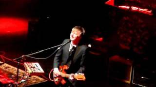 Crowded House Either Side of the World 8 20 10