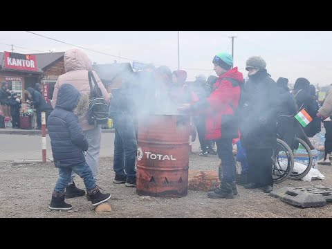 Dai confini con l'Ucraina, disperazione e poesia. Il reportage di Sebastiano Mescolotto