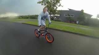 preview picture of video 'BMX joy riding'