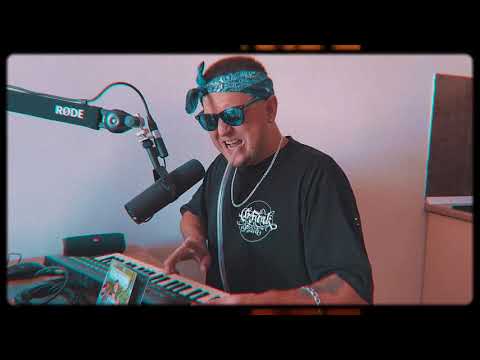 2Pac & Dr. Dre - "California Love" vs. @RussianLoco (Tupac & Roger tribute)