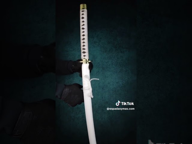 Vídeo relacionado con Katana Decorativo Japonés - Espada de Zoro (Wado Ichimonji) - Expositor Premium Incluido