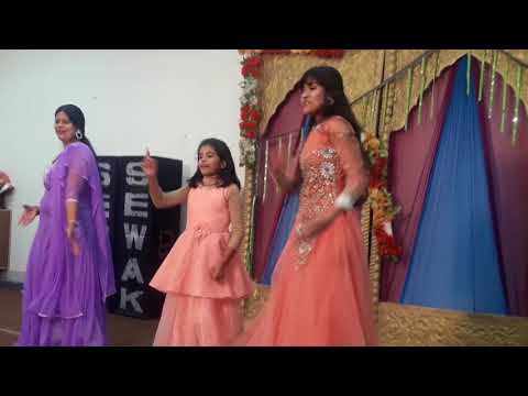download lagu mp3 mp4 Tipsy Feet, download lagu Tipsy Feet gratis, unduh video klip Tipsy Feet