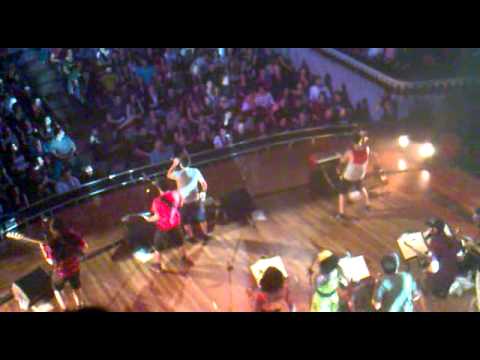 (NOVA CANÇÓ) Txarango i els 40 lladres - Corazón viajero