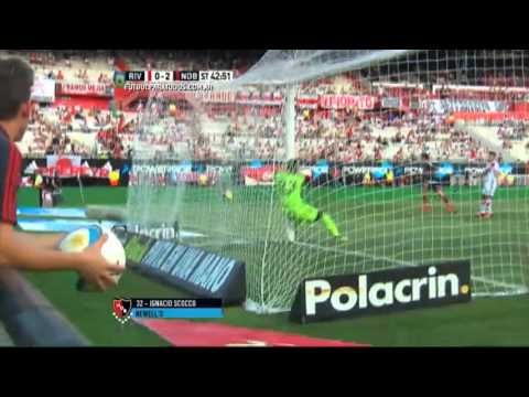 Gol de Scocco. River 0 Newell's 2. Fecha 30. Torneo Primera División 2015.FPT