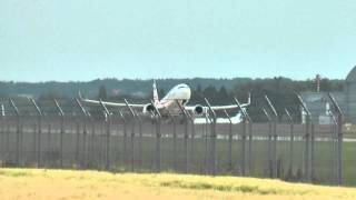 preview picture of video 'Boeing 737-800 letiště Ostrava-Mošnov'