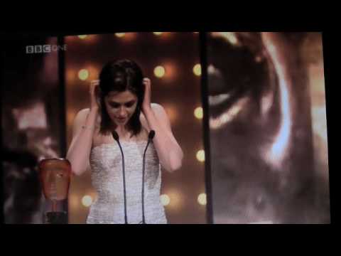 KRISTEN STEWART BAFTA AWARDS 2010 WINS ORANGE RISING STAR AWARD TWILIGHT NEW MOON ECLIPSE