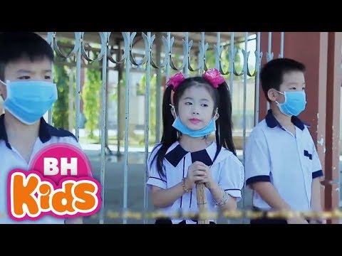 Thể hiện bởi Bé Thanh Hằng