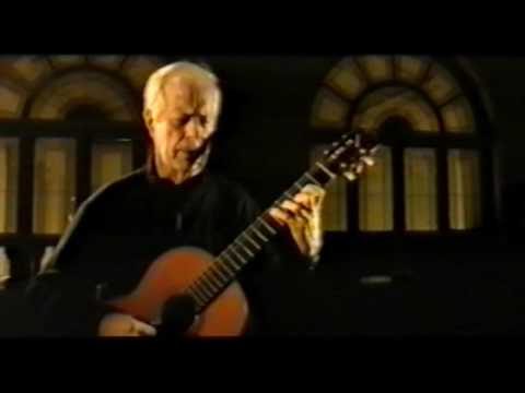 Alessandro Alessandroni plays Mah na Mah na