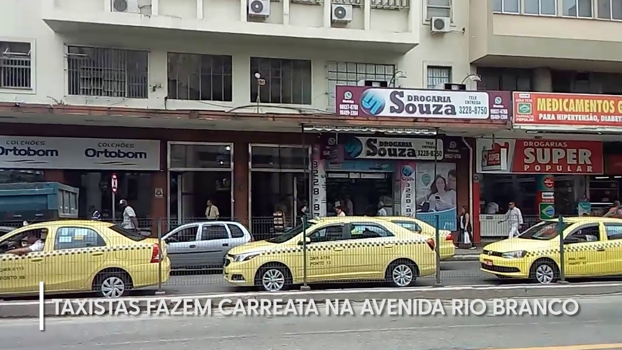 Imagem: Taxistas fazem carreata na Avenida Rio Branco