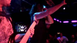 UNEARTH- &quot;THIS LYING WORLD&quot; LIVE SIMONS 677 PROVIDENCE RI 08/20/15