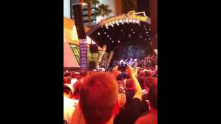 Dee Snyder performs &#39;Music of the Night&#39;