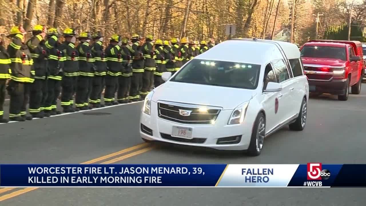 <h1 class=title>Procession brings Lt. Menard home to Worcester</h1>