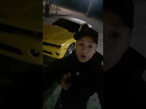 Mc Scot na voz nós tá subindo São Paulo um carro Camaro amarelo chama as novinha que é rave e os mo
