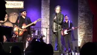 Walls and Doors - Carlos Varela and Jackson Browne