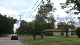 preview picture of video 'Oncor trims trees in Kiestwood Dallas Texas'