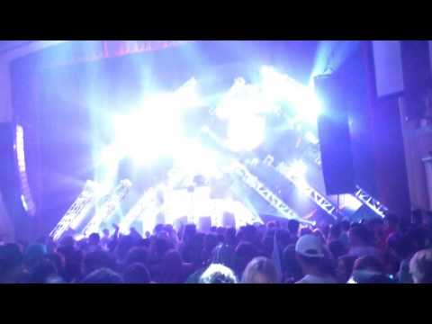 Aweminus b2b Definitive b2b Phiso @ Wobbleland 2017