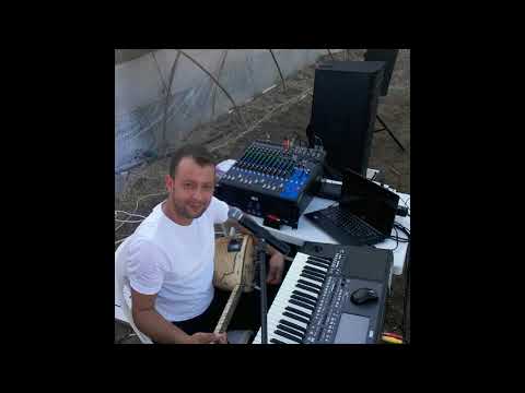 piyanist semih-- oğlanın elinde