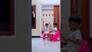 Download lagu Seram banget jangan main sendirian😆👻 #fyp #shorts #funny #babytwins mp3 Download lagu Seram banget jangan main sendirian😆👻 #fyp #shorts #funny #babytwins mp3