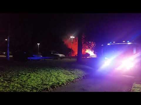 Bilar brinner Gislaved