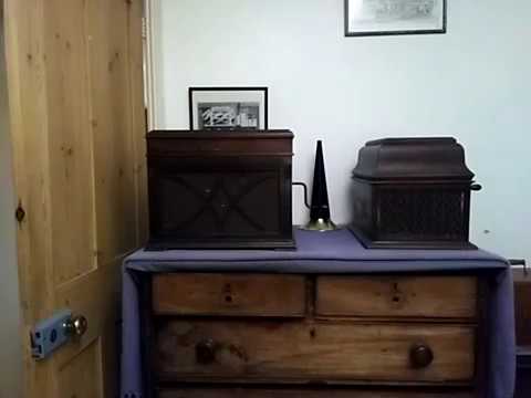 Nat Star & His Dance Orch. Ragamuffin Romeo. Fox-Trot. 1930.