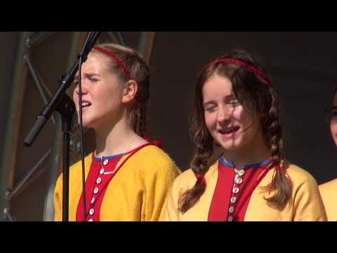 ETV LASTEKOOR - Õnn ei tule pikutades - (Kadri Voorand / Virve Osila) - dirigent Silja Uhs