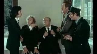 Download lagu Je sais rien mais je dirais tout mp3 Download lagu Je sais rien mais je dirais tout mp3