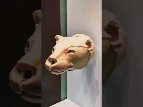 Invadindo o disco de Phaistos no Museu Arqueológico de Heraklion