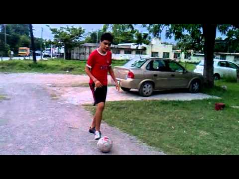 jugadas de futbool roger y zuri