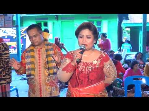 Pemasu - Masun (Jenny Br Sembiring) & Bunga Rampe, Acara  Ndungi Adat