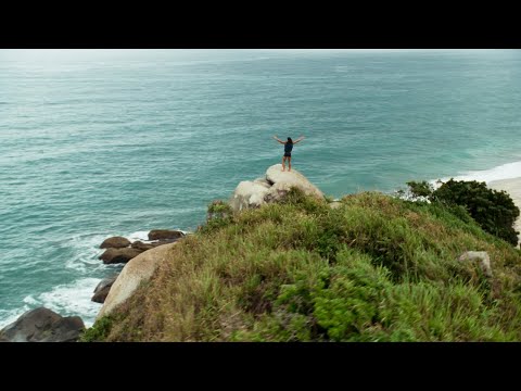 Videoclip de La Tierra del Olvido — Carlos Vives