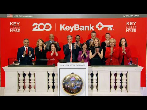 NYSE closing bell: S&P 500 ends down 3.5% as US stocks resume tariff sell-off | AFP