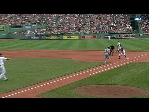 DET@BOS: Los Medias Rojas consiguen el out por interferencia del bateador