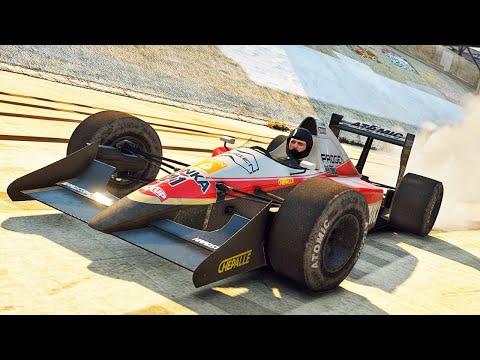 Open Wheel Race Car Runs From Police | GTA V Chase Me