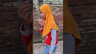 Download lagu BOCIL CEWEK MBEROT PALING BERANI SUITAN DEPAN BANTENG KALAP #bantengan #kalapan #shortvideo mp3
