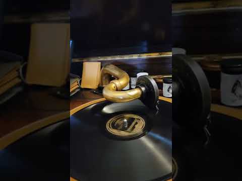 Bamboola - (Vaughn DeLeath) Kenn Sisson & his Orchestra Brunswick Records #3595 1927