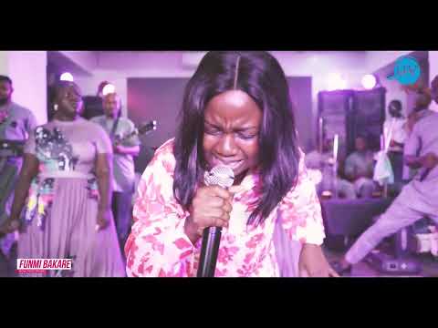 FUNMI BAKARE'S PERFORMANCE AT MOSES HARMONY AND FRIENDS CONCERT