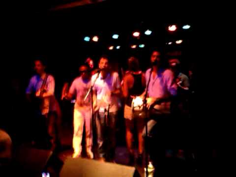 Grupo CLASSE A e DANI BOLINA - CAÔ CAÔ