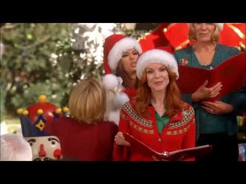 Lynette And Gabrielle Fight While Singing Carols - Desperate Housewives 6x10 Scene