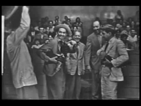 Nostalgia Cubana - Pototo y Filomeno en "Pelea de Gallos"