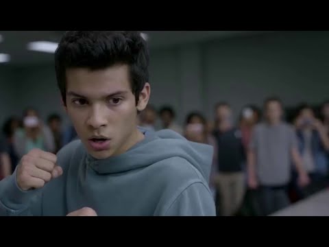 Мигель заступился за Саманту.Кобра Кай | Miguel stood up for Samantha.The Cobra Kai