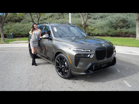 2026 BMW X7 xDrive40i Review Manhattan Green / Captains Chairs / 22" M Wheels / Test Drive w/ Trish