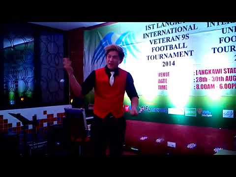 Magician Mr E  the rings act!